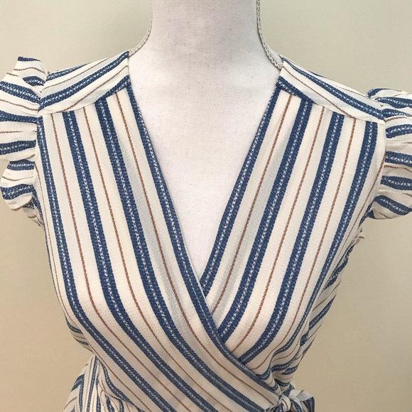 Nwot Monteau Los Angeles striped peplum wrap top - Picture 5 of 12
